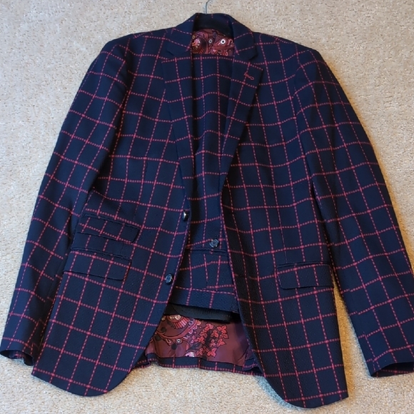 Paisley & Gray Other - Paisley & Gray Navy Suit with Red Windowpane